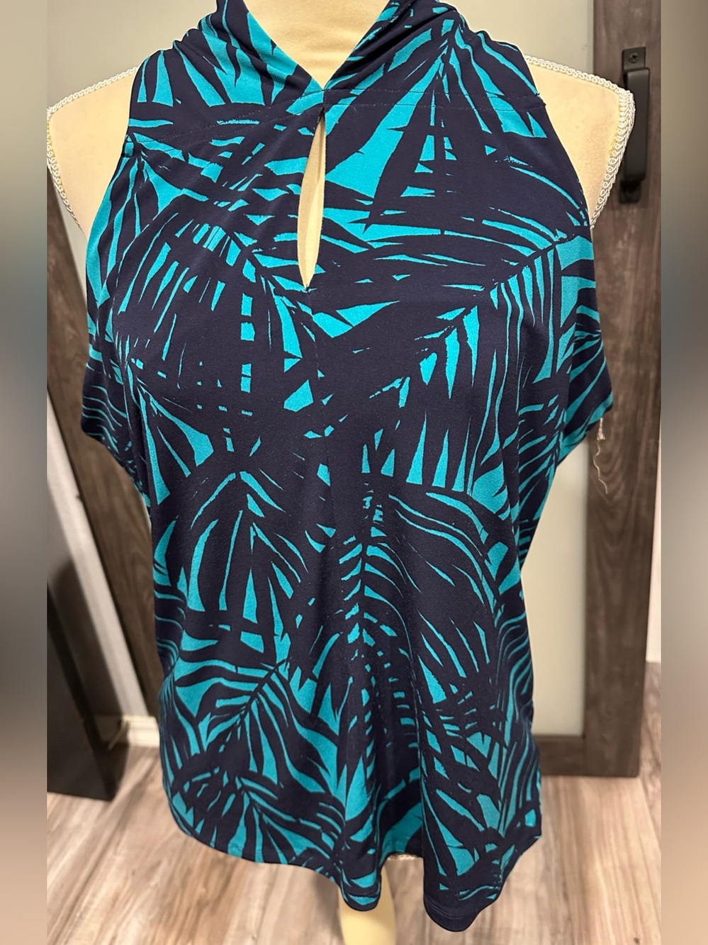Michaels Kors Green Palm Print Halter Top Size Large Tropical Cruise Vacation